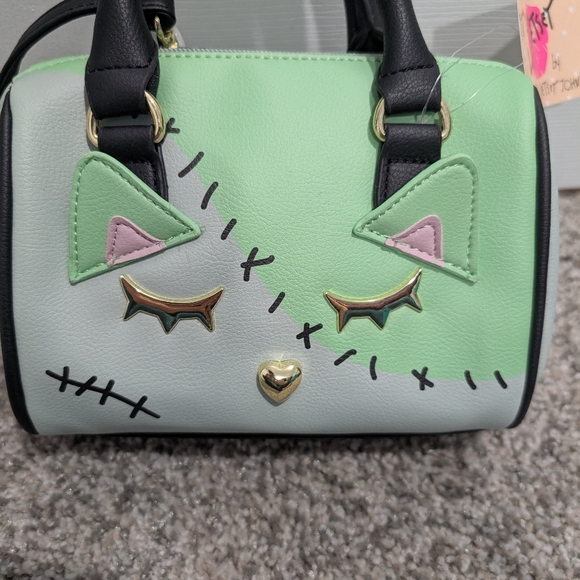 NWT Luv Betsey by Betsey Johnson Frankenstein Kitty Crossbody Bag Mini Barrel - Picture 3 of 10
